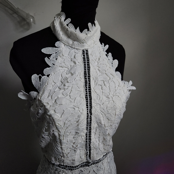 LULU'S | Divine Destiny Lace Midi Swan Dress white sz XS - Picture 8 of 10